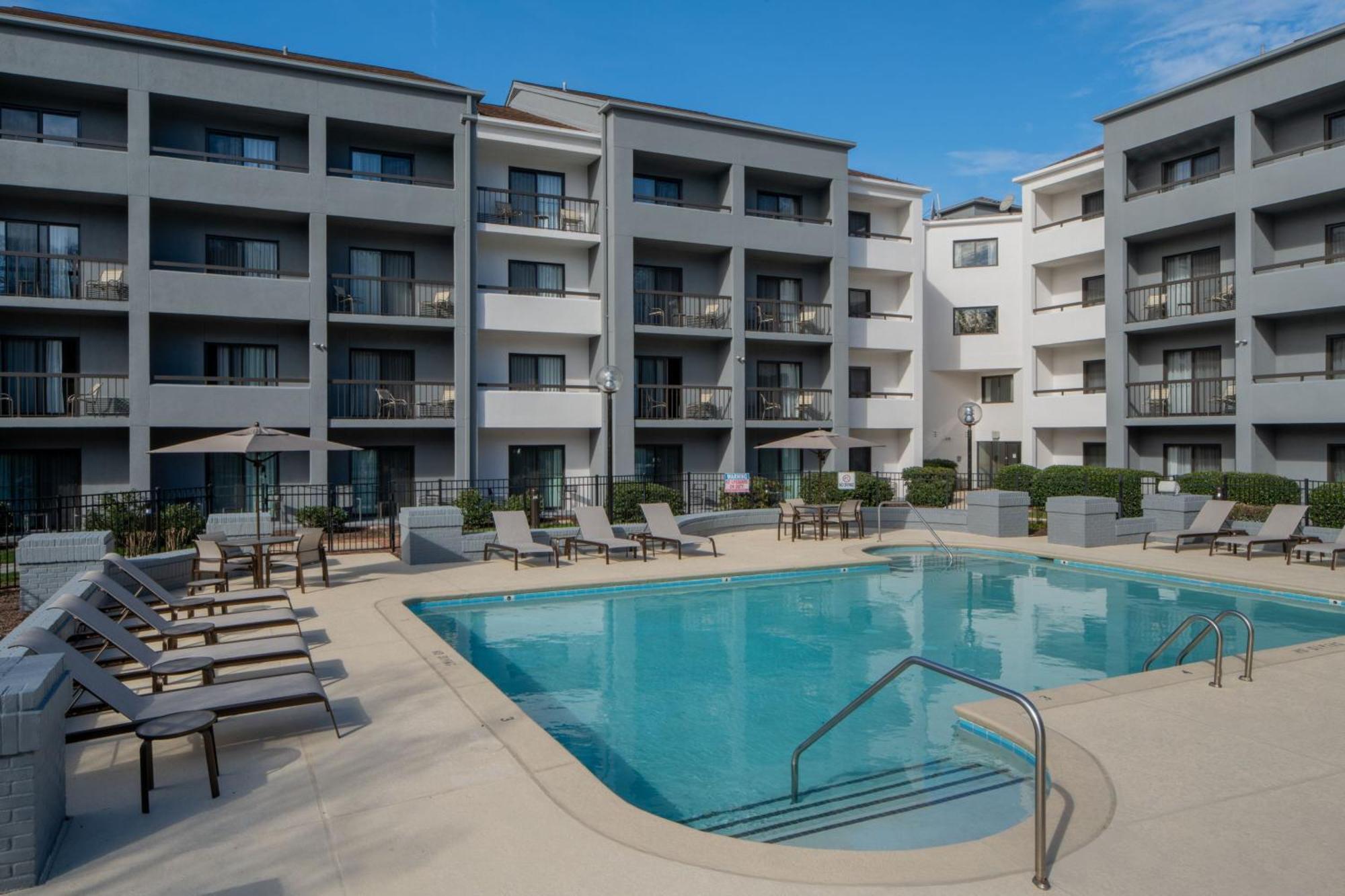 Courtyard By Marriott Nashville Airport Exterior foto